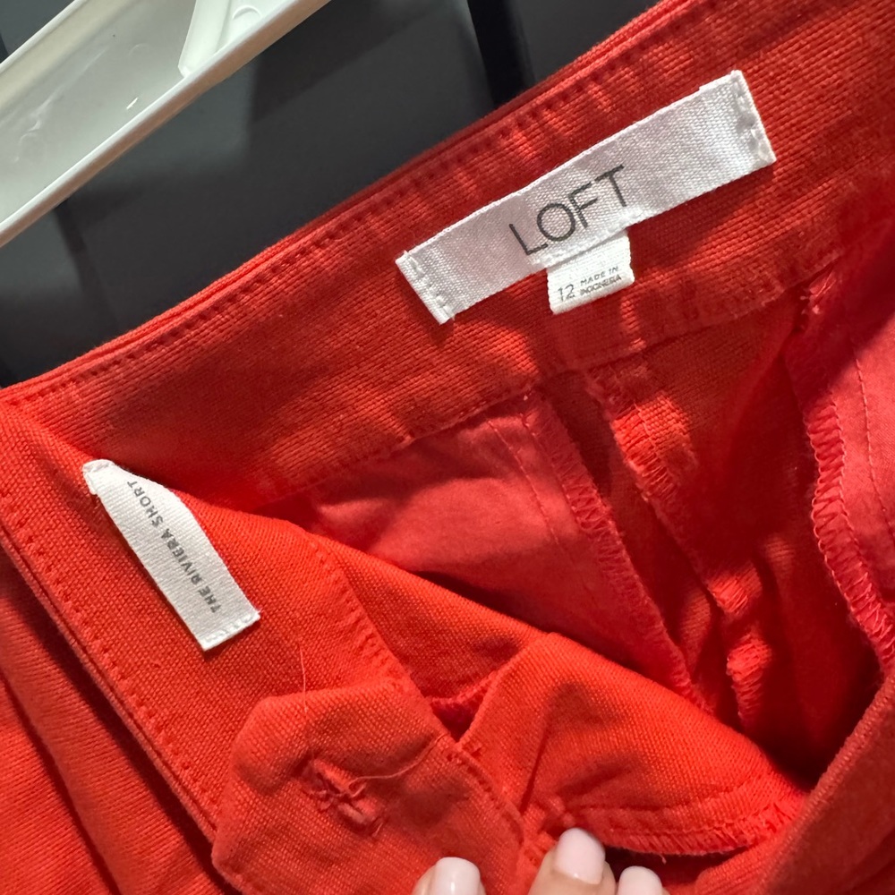 NWOT Loft - The Rivera short- Sailor shorts with decorative buttons - Picture 9 of 9
